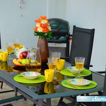 Central Anna Court Penthouse With 80m2 Veranda And Pool Apartament Paralimni